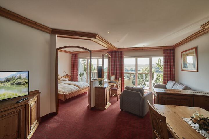 Room 6 of 27
