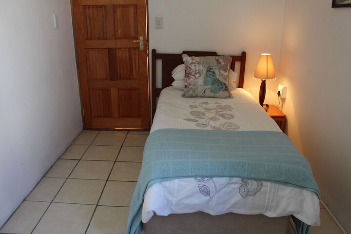 Room 75 of 198