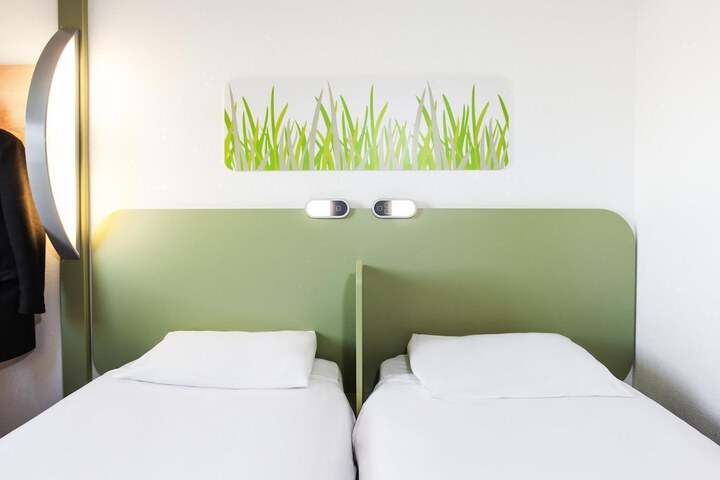Room 26 of 39