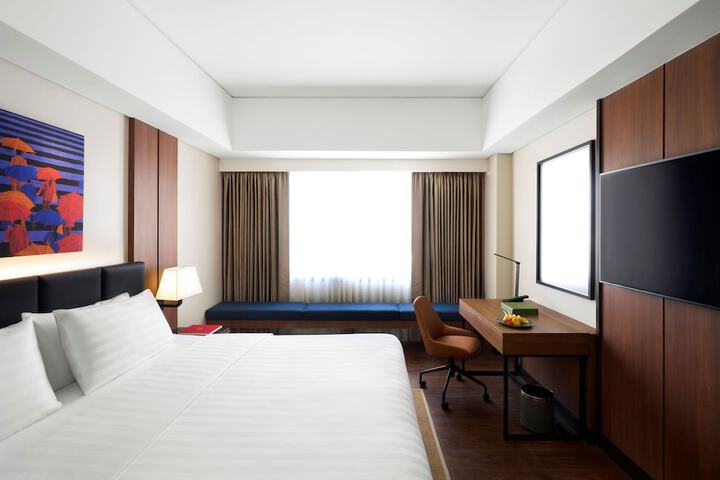 Room 11 of 49