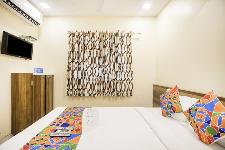 Room 6 of 25