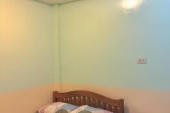 Room 4 of 19