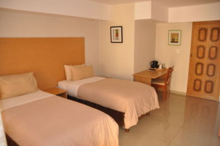 Room 10 of 31