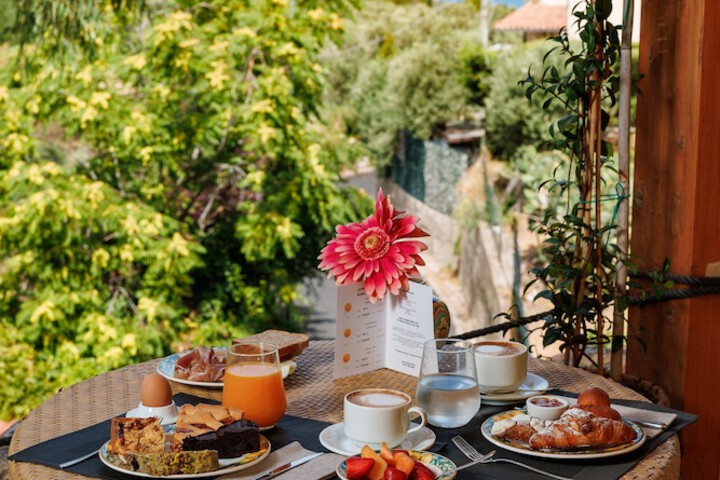 Breakfast/Coffee Service 185 of 249