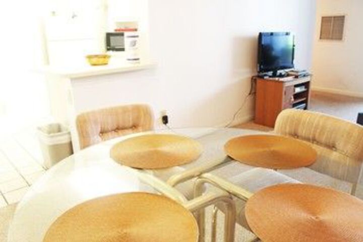 Room 7 of 11