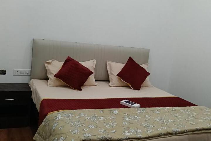 galaxy hotel jobner