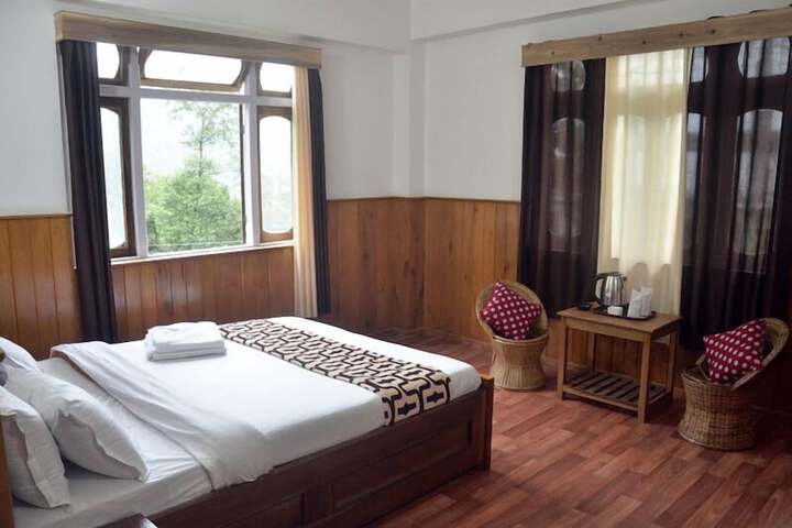 Room 7 of 13