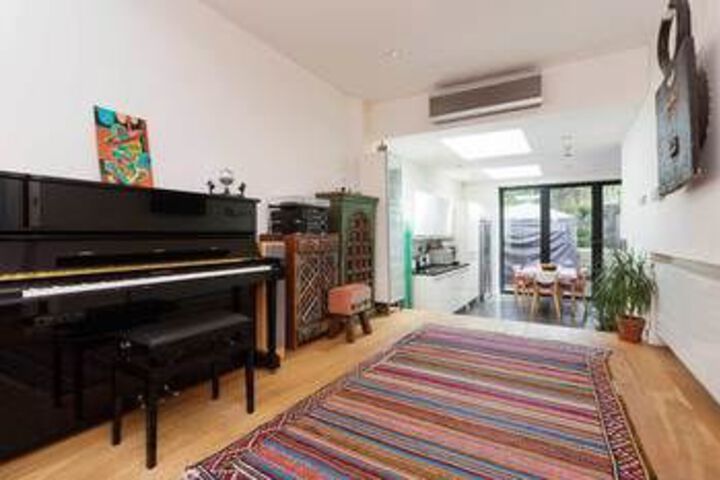 Room 17 of 22