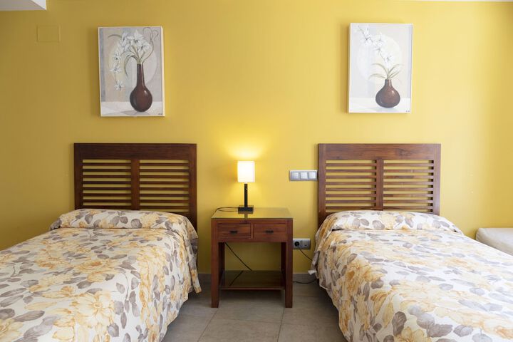 Room 6 of 69