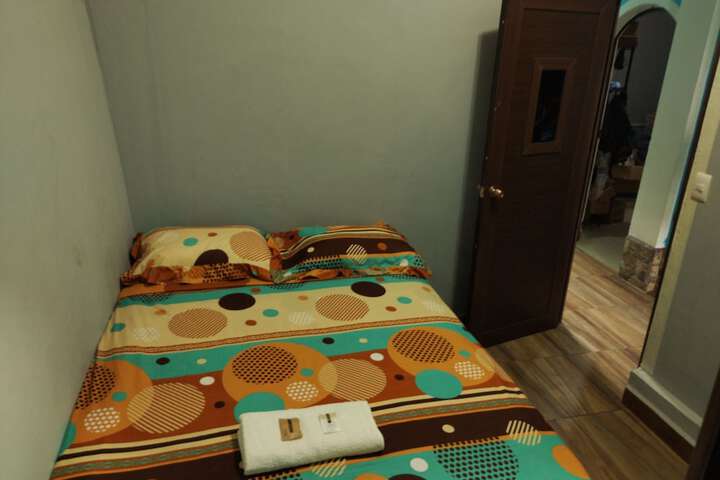 Room 3 of 32