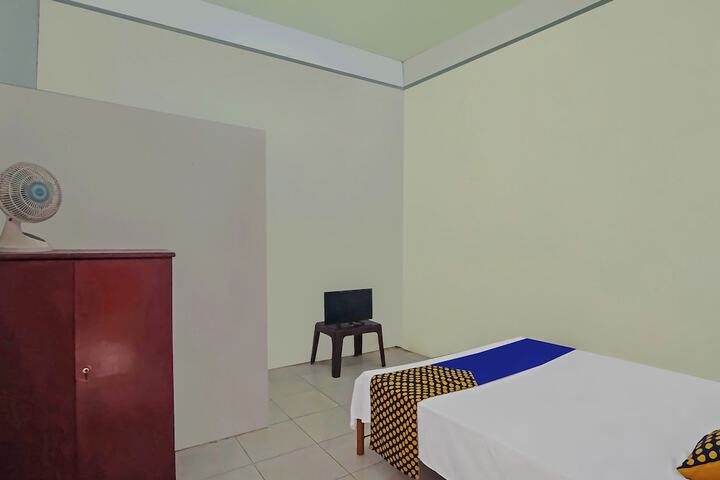 Room 11 of 22