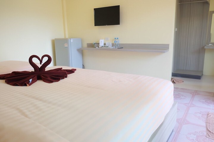 Room 15 of 143