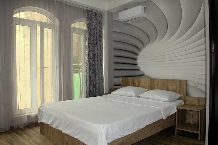 Room 5 of 26
