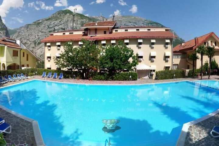 Pool Hotel