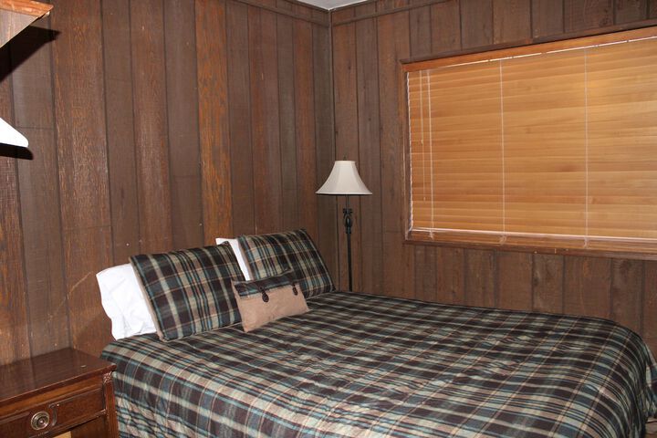 Room 73 of 104