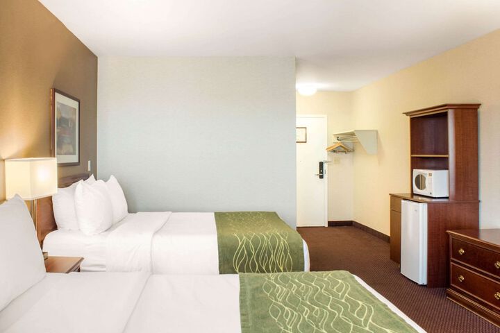 Room 12 of 96