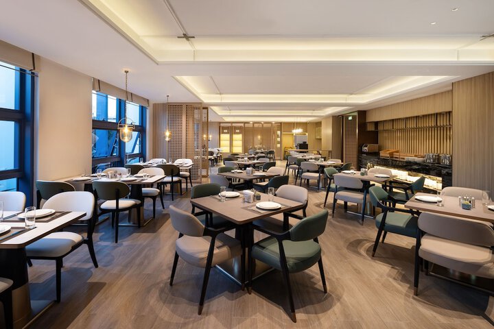 Dining 64 of 92