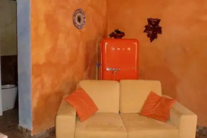 Room 8 of 14