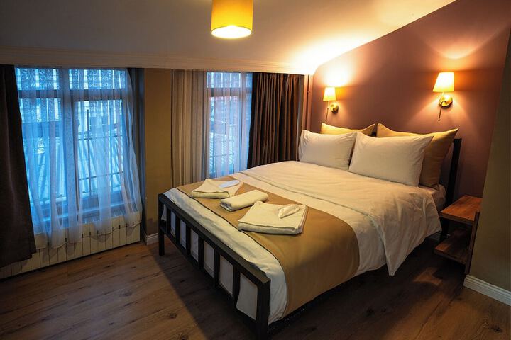 Room 18 of 37