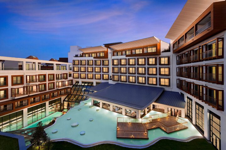 Hotel Exterior 113 of 116