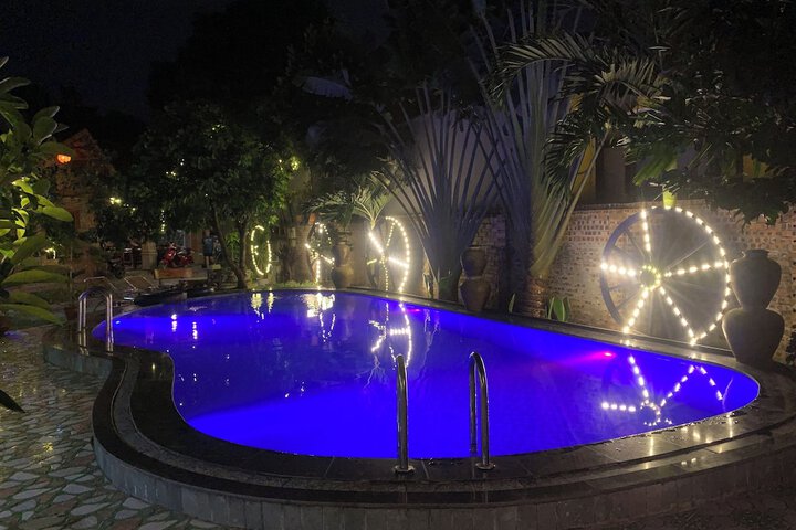 Hotel 100 of 104