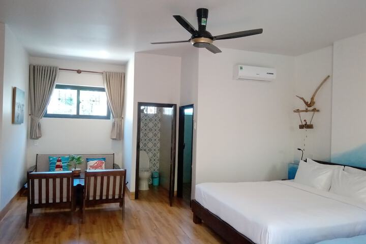 Room 3 of 178