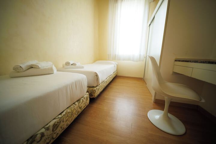 Room 41 of 93