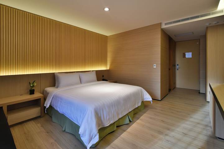 Room 13 of 56