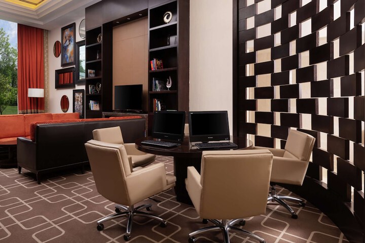 Business Center 48 of 55