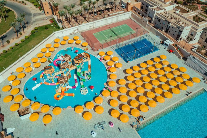 Pool 74 of 243