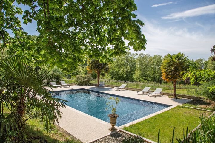 Pool 21 of 35