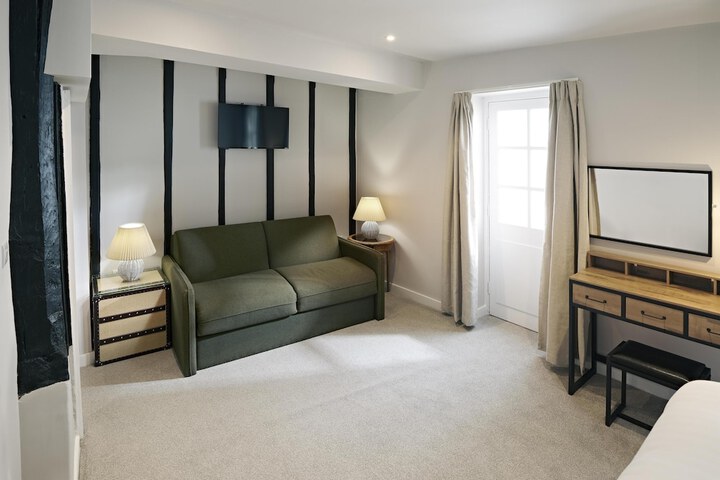 Room 35 of 101