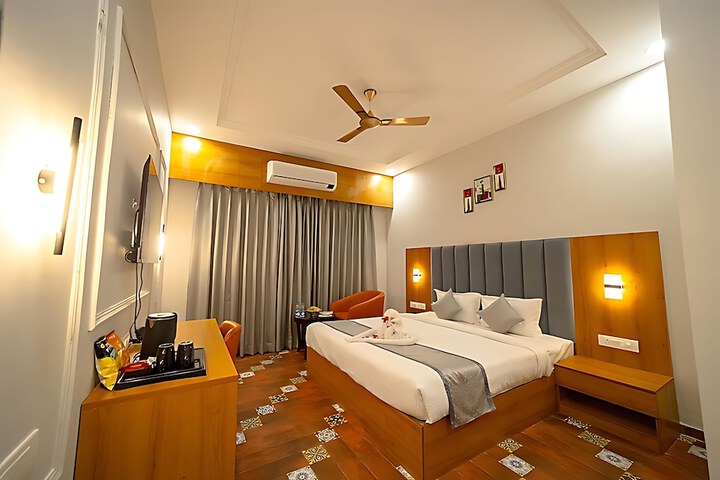 Room 32 of 95