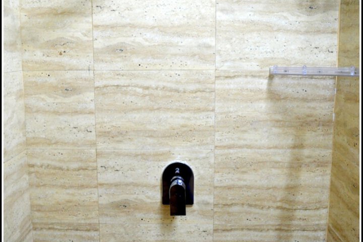 Room 50 of 72
