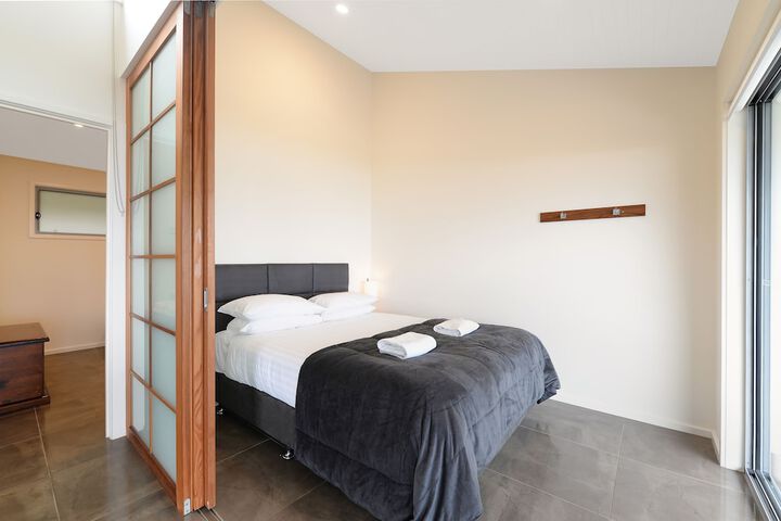 Room 11 of 42