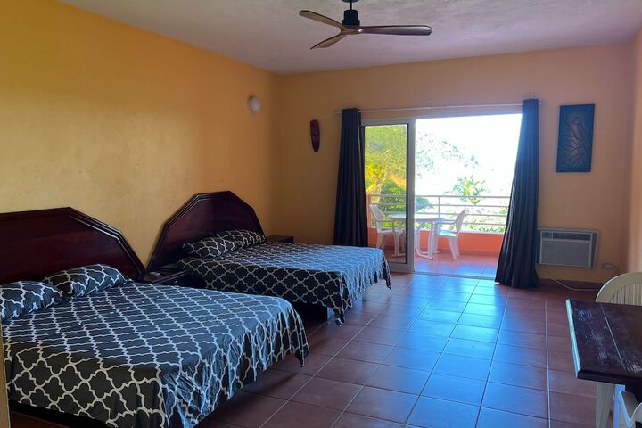 Room 6 of 36