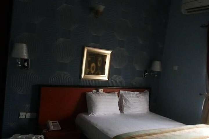 Room 5 of 20