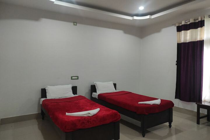 Room 3 of 7