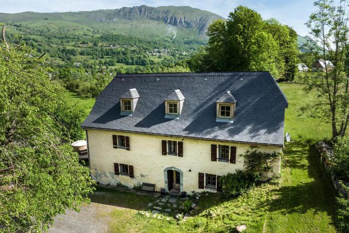 Photo of Les Terres Nères