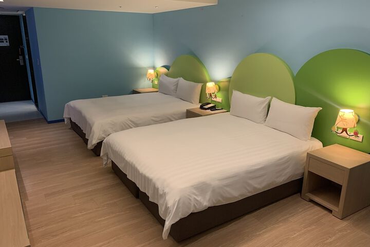 Room 28 of 120