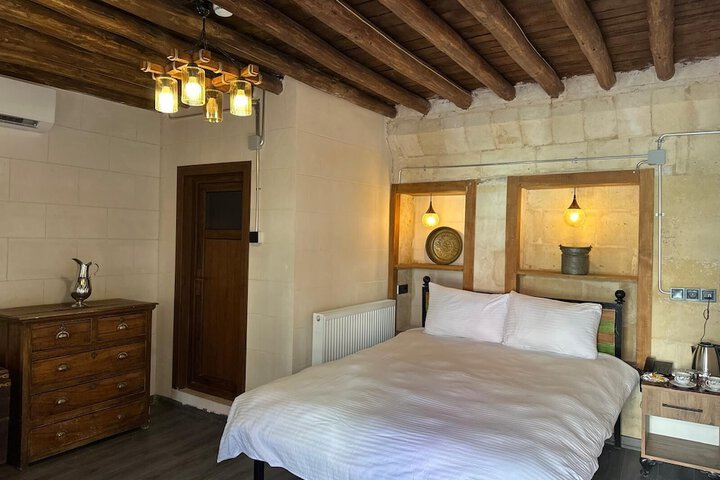 Room 3 of 5