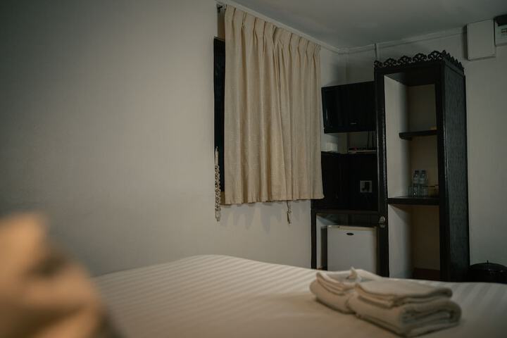 Room 21 of 44