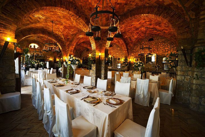 Ballroom/Hall 56 of 67
