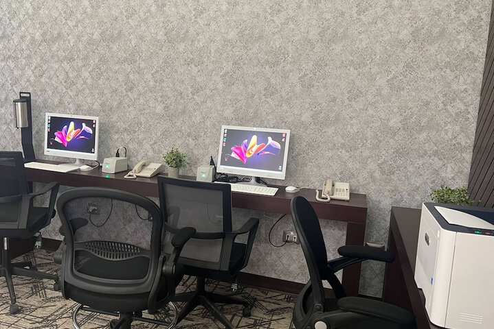 Business Center 109 of 127