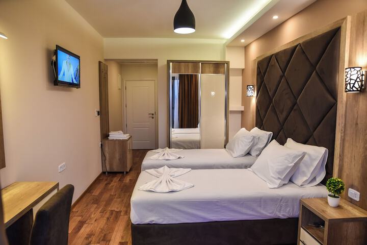 Room 13 of 46