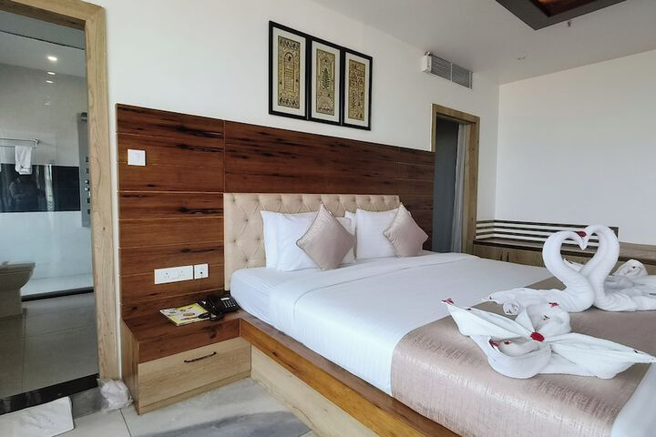 Room 8 of 25