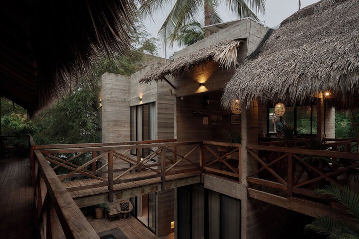 Hotel 74 of 80
