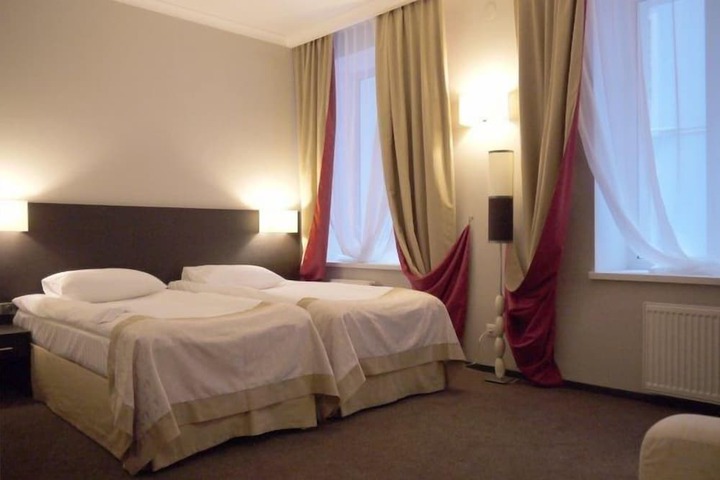 Room 16 of 63