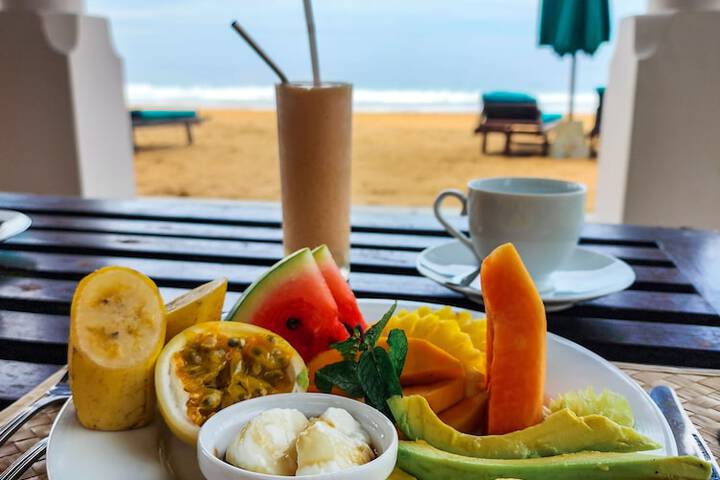 Breakfast/Coffee Service 160 of 221