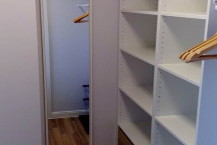 Room 43 of 76